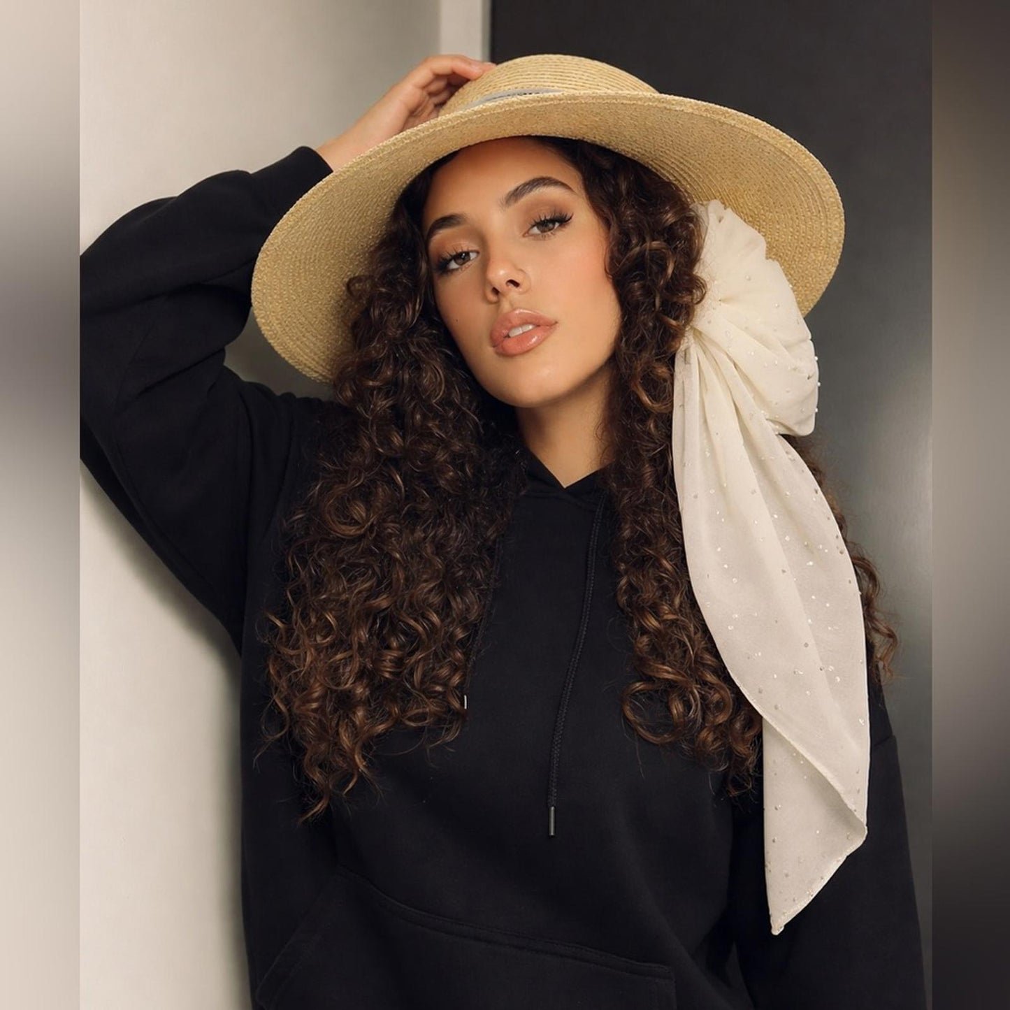 Women’s Natural Wide Brim SPF 50+ Sun Hat – White Scarf with Rhinestone & Pearl Details